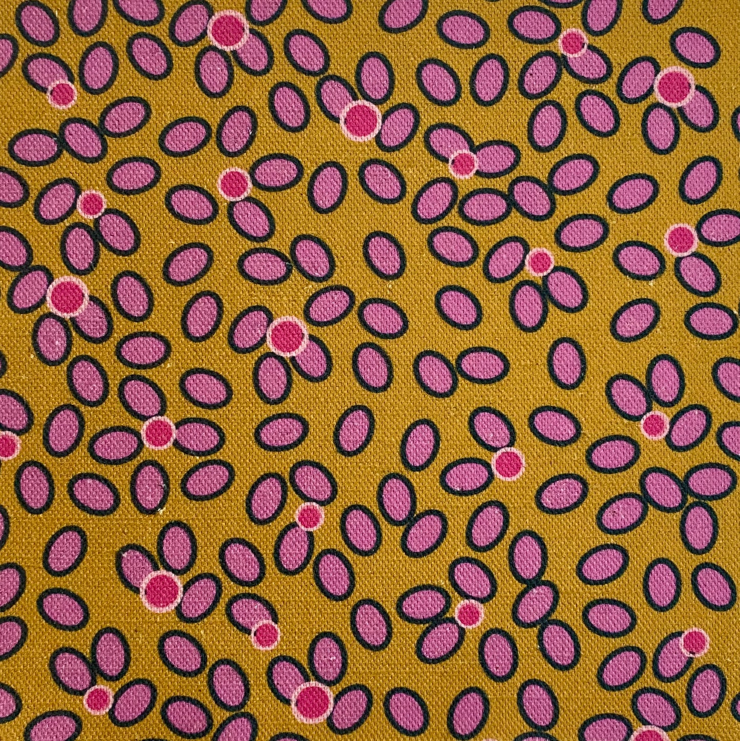 FLOATING PETALS MUSTARD